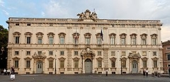 300px-Palazzo_della_Consulta_Roma_2006.jpg