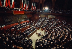 400px-Parlamento_Italiano_Giuramento_di_Giovanni_Leone.jpg
