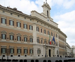 250px-Palazzo_Montecitorio_Rom_2009.jpg